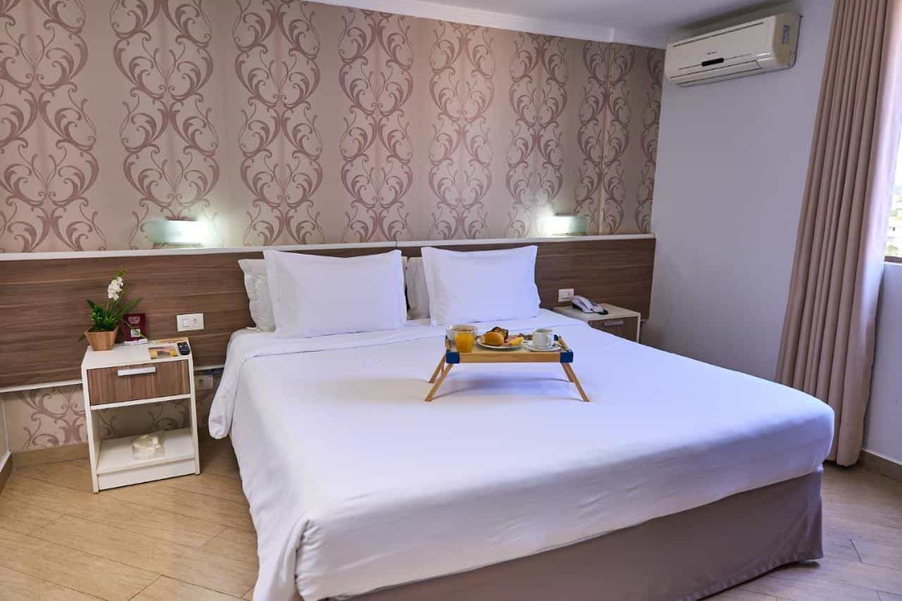 Hotel-Frame